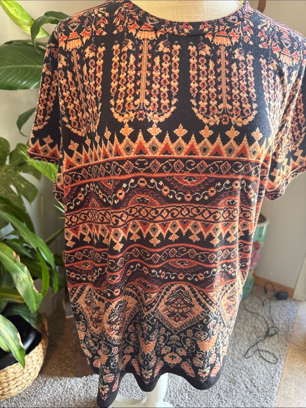 Men's Black & Rust Patterned Short-Sleeve Shirt